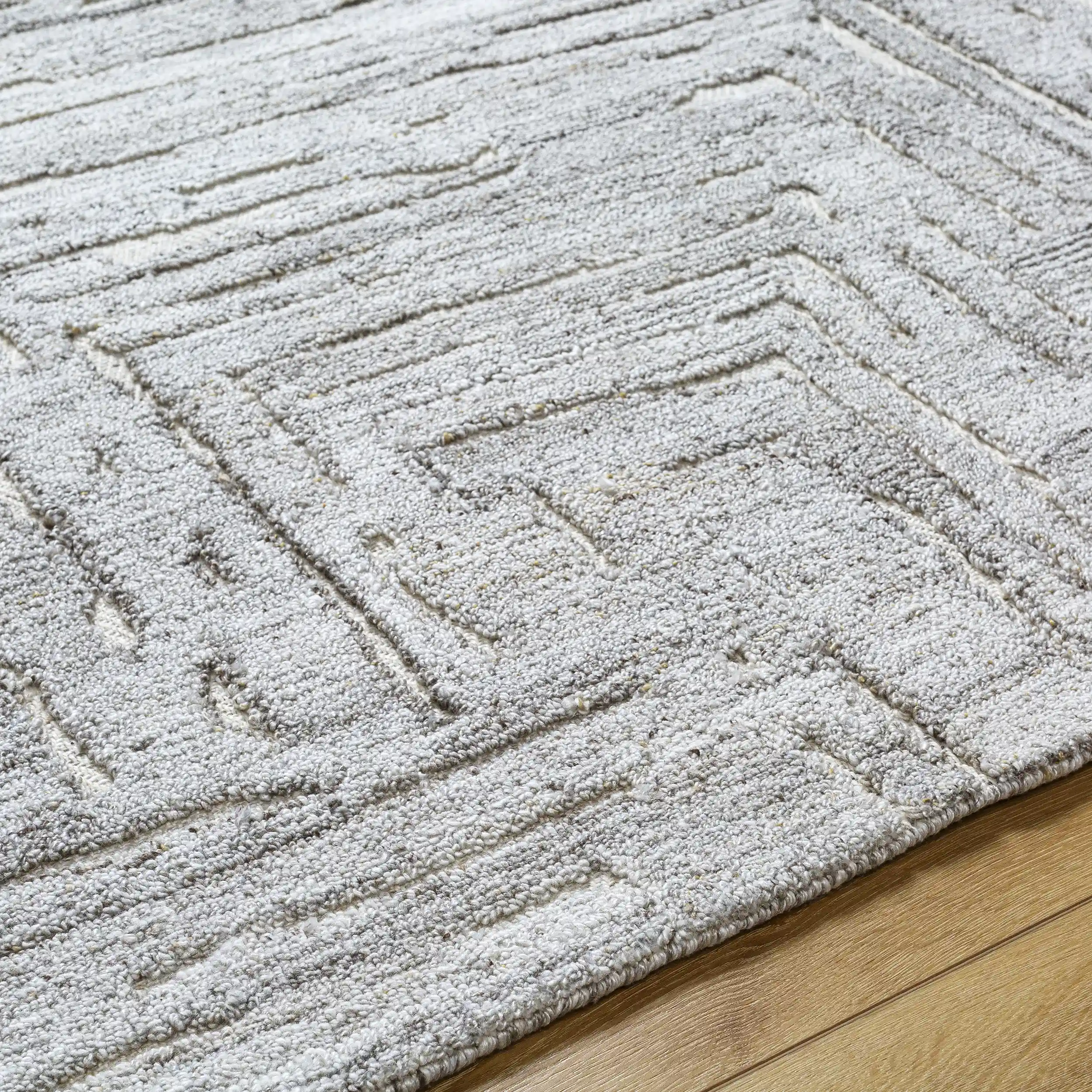 Hand Tufted Calgary White and Ivory Wool Rug - Image 6