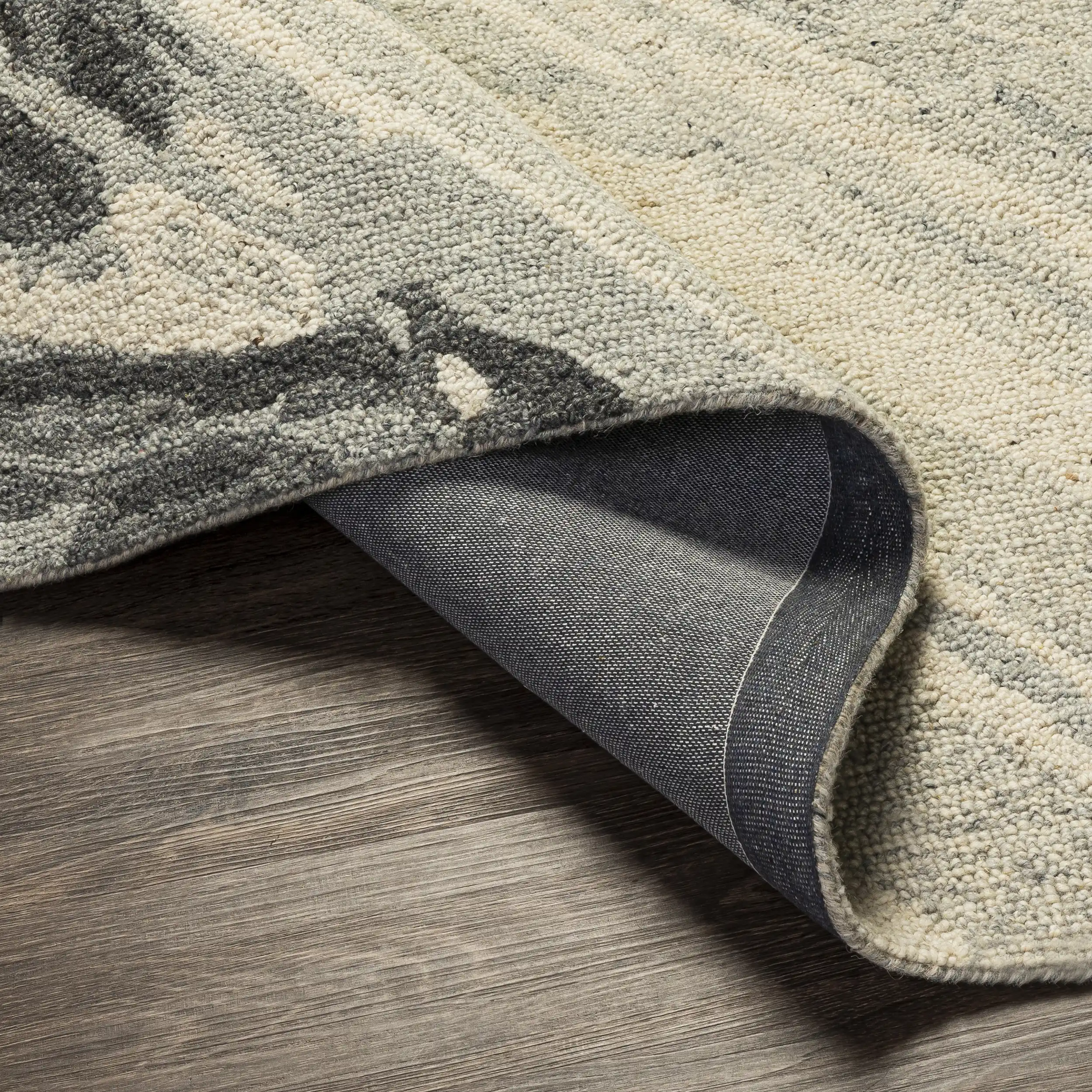 Hand-Tufted Madelyn Light Gray and Beige Wool Rug - Image 4