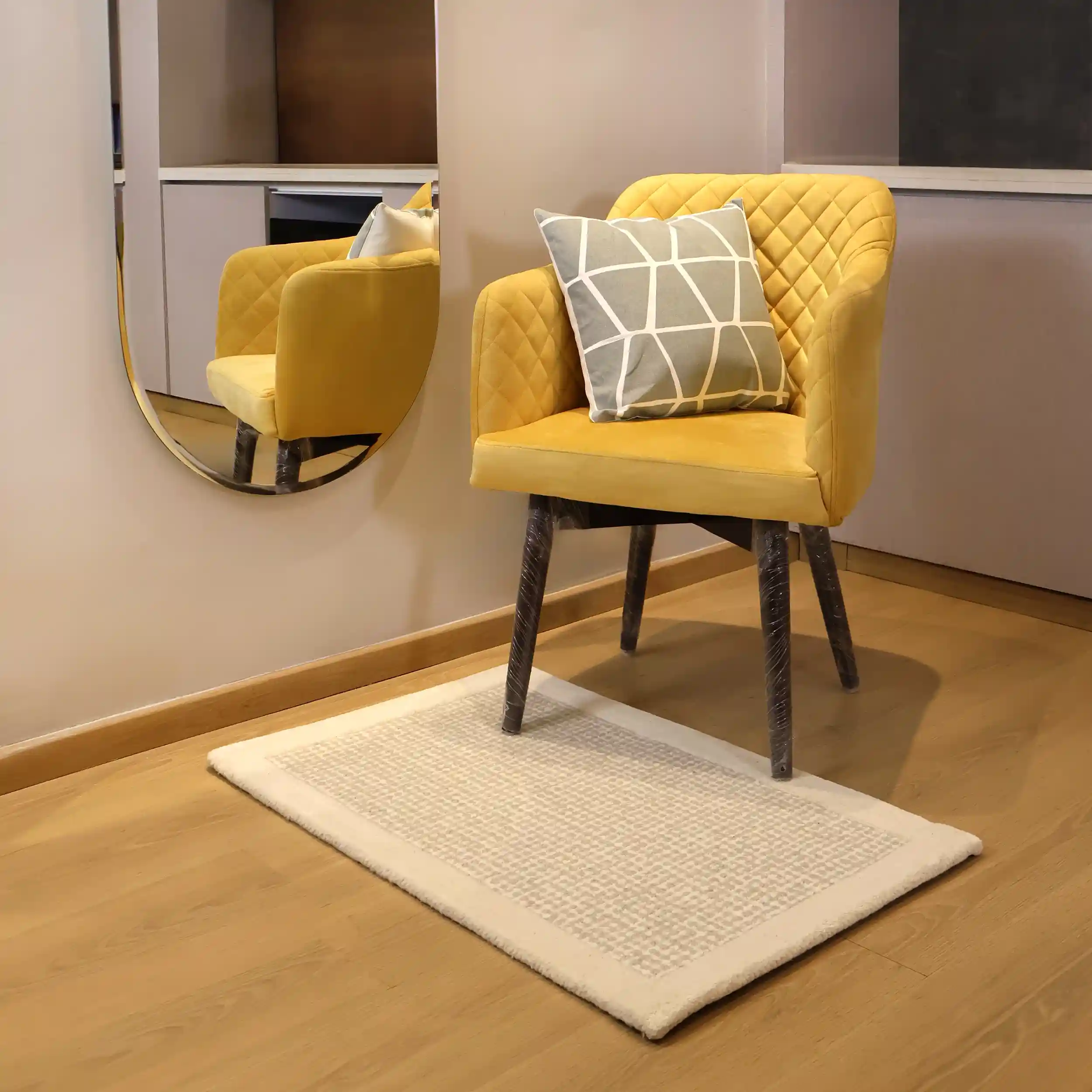 Hand Tufted Siena Cream and Gray Wool Rug - Image 3